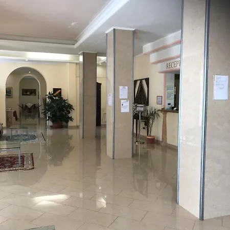 Hotel Esperia 2*