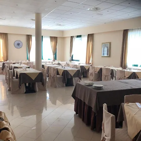 Esperia Ξενοδοχείο Spotorno
