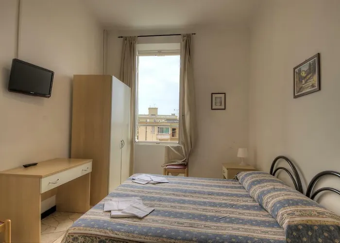 Esperia فندق سبوتورنو