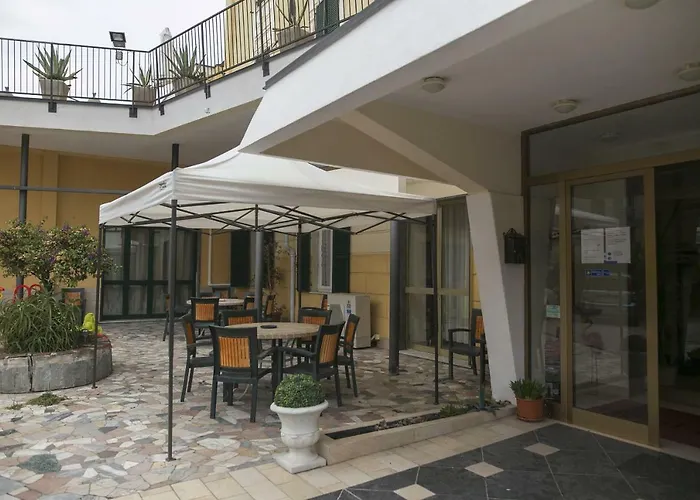 Esperia 2*